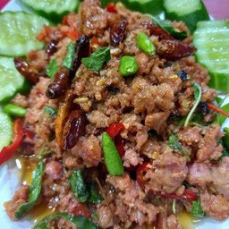 ข้าวผัดกระเพราแหนมหมู (พิเศษ1แถม1)