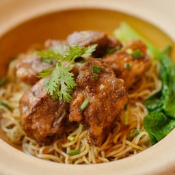 E14 บะหมี่แห้งซี่โครงหมู