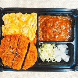 แกงกะหรี่ หน้าไข่คน+หมูซามูไรชุบแป้งทอด