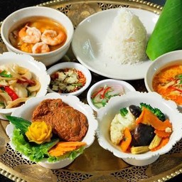 คั่วพริกเกลือ&กระเพรา คิทเช่นOSK