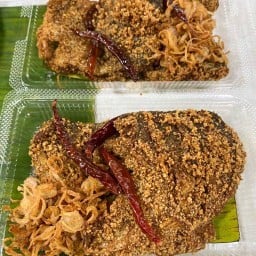 ปลาร้าทอด/ข้าวแกง ร้านอ้วนกะอ้วน