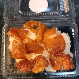 m.p ข้าวเหนียวหน้าหมู