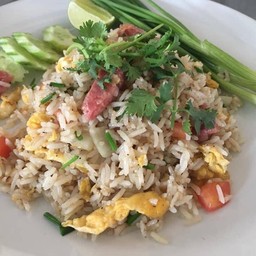 ข้าวผัดแหนม