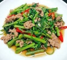ผัดผักบุ้งหมูสับ