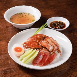 ข้าวหมูแดง+หมูกรอบ