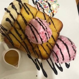 ฮันนี่โทส+ไอศครีม