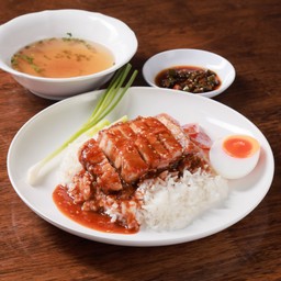 ข้าวหมูกรอบ