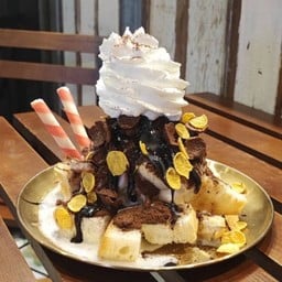 ปังเย็นภูเขาไฟวิปปิ้งครีม