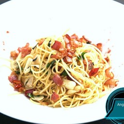 Spaghetti Aglio Olio with Bacon