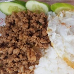 ครัวคุณยายเล็ก บ่อนไก่30 หมู่บ้านนาวีทองนิเวศน์1