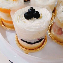 เค้กบลูเบอรี่ครีมสด (กลม)