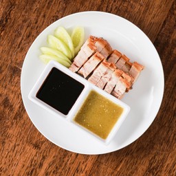 หมูกรอบ