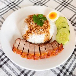 Kevin หมูกรอบฮ่องกงเตาถ่าน อยุธยา