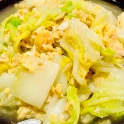 ผัดผักกาดไข่