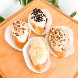 มินิครัวซองเคลือบไวท์ช๊อคโกแลต 1 ชิ้น