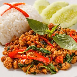 เครื่องแกงหมูสับราดข้าว