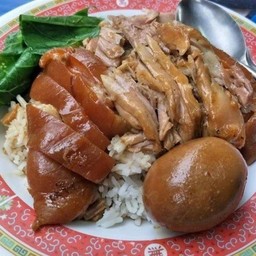 บ้านยายเชื่อม