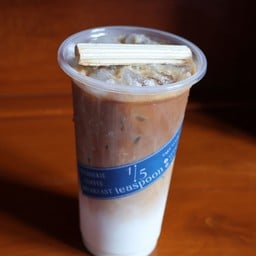 กาแฟลาเต้มะพร้าวน้ำหอม 20ออนซ์