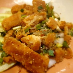 ขัาวยำไก่แซ่บ