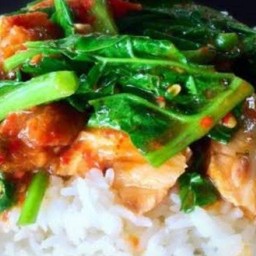 ข้าวคะน้าหมูกรอบ