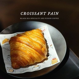 CROISSANT PLAIN