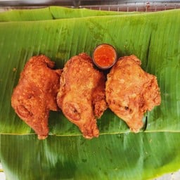 เฮียโฮมลูกชิ้นทอด&ไก่ทอด ข้าวเหนียว สาขา 2