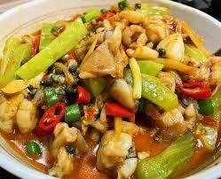 点泡椒牛蛙送可乐 สั่งอึ่งอ่างดองและรับโค้ก
