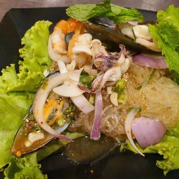 ยำวุ้นเส้นทะเล