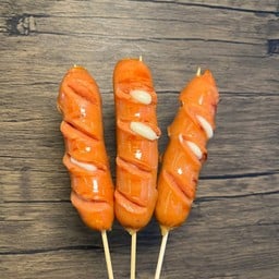 ไส้กรอกชีสไส้ทะลัก