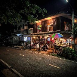 เกี๋ยง คาเฟ่ ข้างแมคโคร