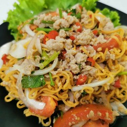 ลาบมาม่าหมูสับ