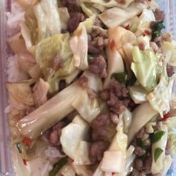 ผัดไทย อาหารตามสั่ง&ยำแซ่บ by ครัวดาด้า มบ.กระทุ่มแบน