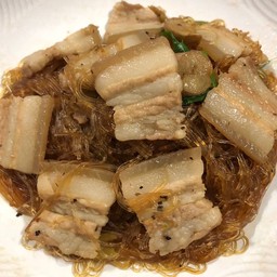 สามชั้นอบวุ้นเส้น