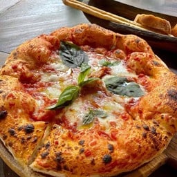 PIZZA MARGHERITA
