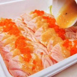 Salmon sashimi  aburi saikyo Tobiko