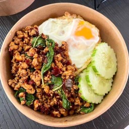 อิ่มอร่อยกะเพราแซ่บ - พระราม9