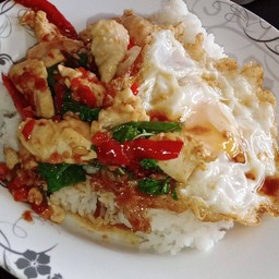 กระเพราไก่+ไข่ดาว