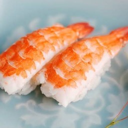Ebi sushi ( 2 คำ )