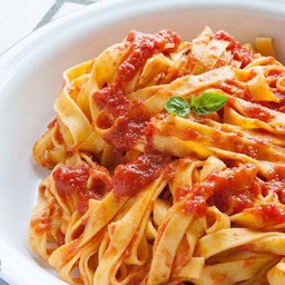 Pasta fresca al pomodoro