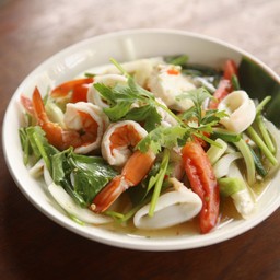 ยำทะเลรวม