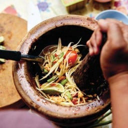 ส้มตำปูปลาร้า