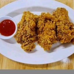 สะโพกไก่กรอบ3ชิ้น