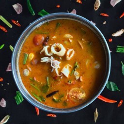 ต้มยำปลาหมึก