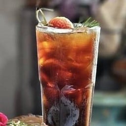 อเมริกาโน่ สตอเบอร์รี่