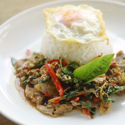ข้าวราดผัดฉ่า