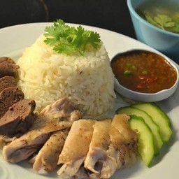 ข้าวมันไก่ต้ม