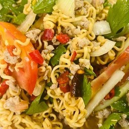 ยำมาม่า