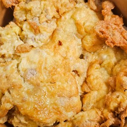 [อร่อยซ่ากับโค้ก] ข้าวไข่เจียวหมูสับ +  โค้ก ออริจินัล (ขวด) 