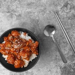 ข้าว ไก่กรอบ คลุกซอส พริกเกาหลี