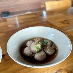 ลูกชิ้นเนื้อลวก